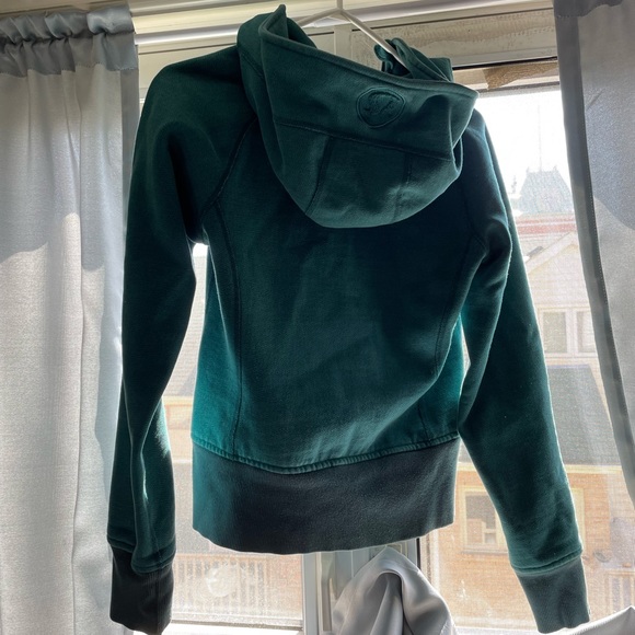 Retro cropped Lululemon Scuba Hoodie - Picture 2 of 3